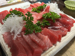 清水港近くの河岸の市で生マグロを購入して帰路へ
清水のマグロはいつ食べてもおいしい