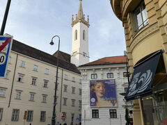 エリザベートがフランツ皇帝と結婚式を挙げたアウグスティーナー教会の塔
グーグルマップだと教会でマークされている場所はここなのに入口がない
入口探してどんどん教会から離れる感じ
３０分くらいさ迷いました
