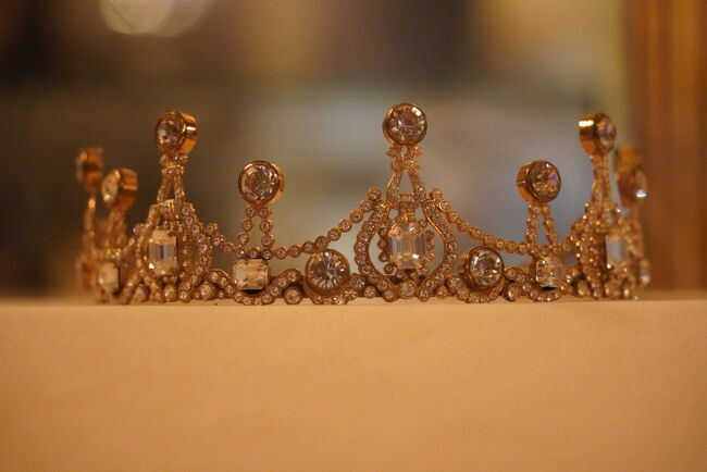 宝飾品のレプリカも展示されていました<br />もう本物はどこにもないと説明されましたが<br />この後行方不明になった宝石がカナダで発見されたニュースがあったので、もしかしたらこれらの本物があったのかも