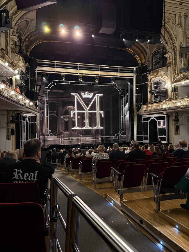 新作ミュージカルのマリアテレジア<br />日本で愛されているウィーンミュージカルというよりは<br />ブロードウェイ作品寄りでした