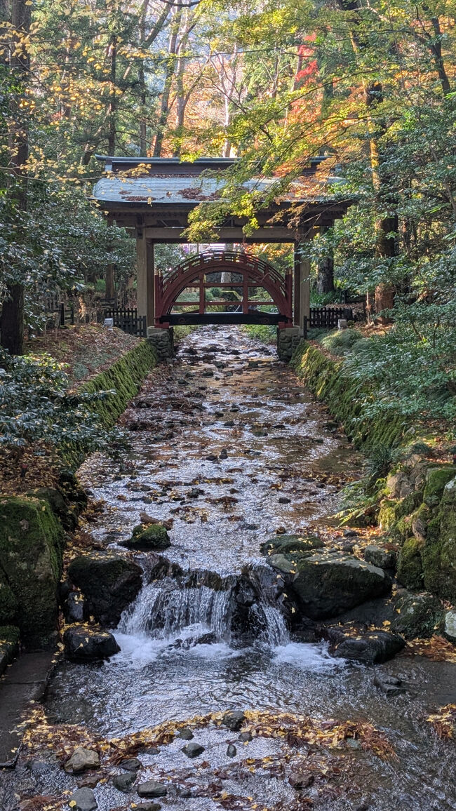 この玉の橋は、神様が御渡りになる橋です。