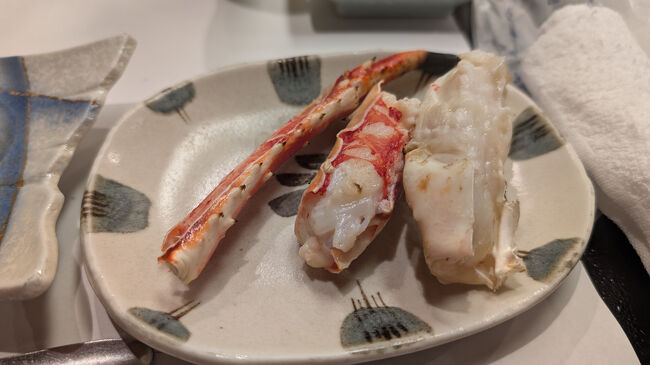 香ばしく焼き上がった蟹は、レモンをたっぷりかけていただきました。