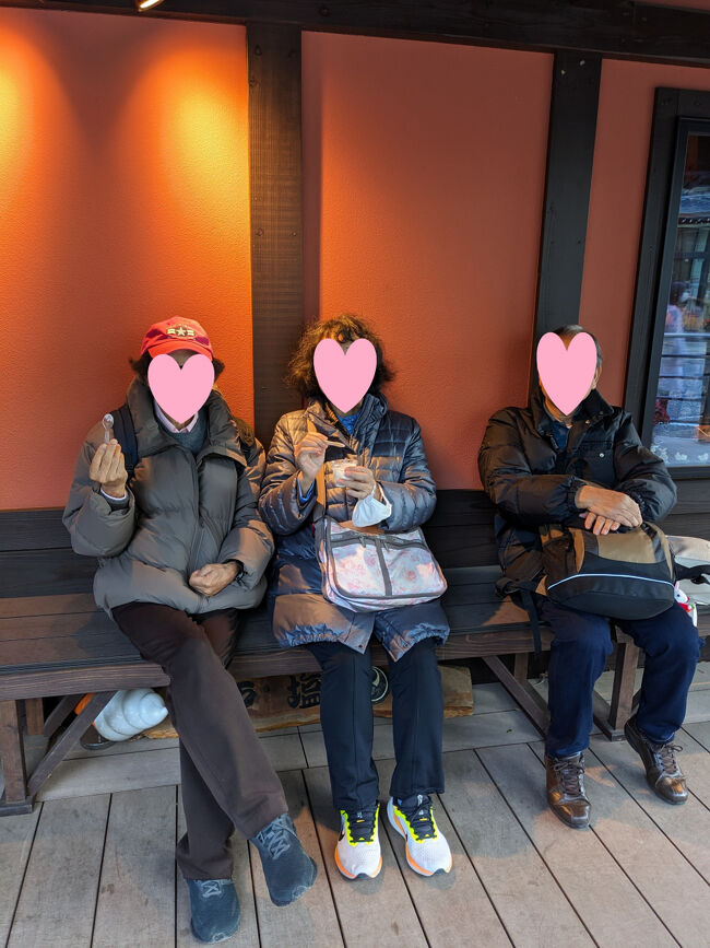 夕刻で寒かったんですけれど、ソフトクリームをいただくことにしました。