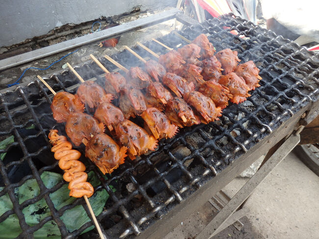 ・ハッピーランド　<br /><br />美味そー♪<br />１本５～２０ペソなんやって。<br />