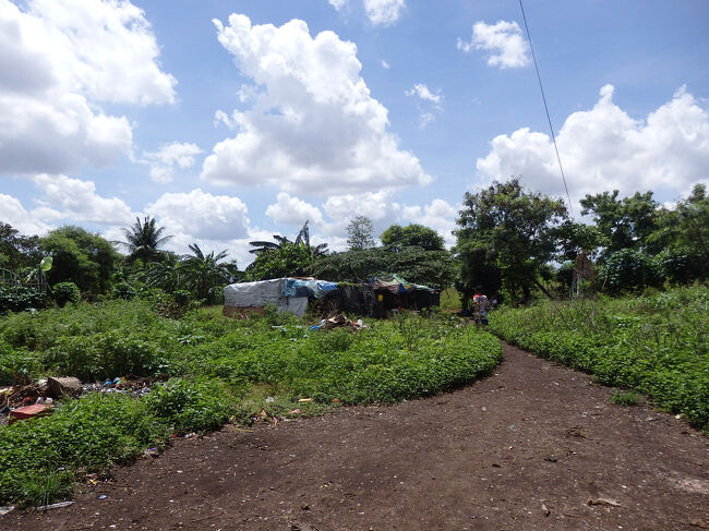 ・スモーキーマウンテン　<br /><br />スモーキーバレーやハッピーランドには移りたくない人、移ったけど戻ってきた人、ここで生きていきたい人、色々いるんかもね。<br />