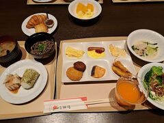 7：30
朝食のビュッフェをいただく
和洋充実したメニューで迷いましたー