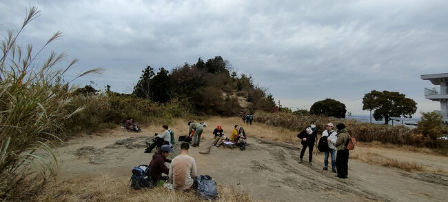 天園でお昼休憩をとりました<br />そばに公衆トイレがありました