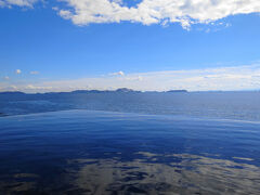 宿に戻りました。昼の露天風呂。

灯台と家島諸島。