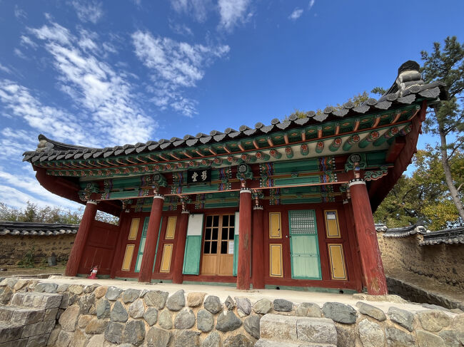 観光グループの人の話し方を聞いていると台湾っぽいかなーーーー<br />と思っていたらガイドさんが<br />「こういうのは台湾にはありません」<br />と言っていたので台湾のグループだと思います