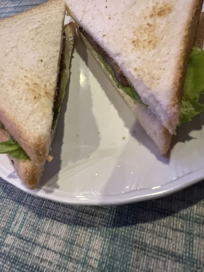 ステーキサンド￥650<br /><br />めちゃくちゃ美味しい～<br />お肉柔らかくて、、マジでうまい……リピ決定！