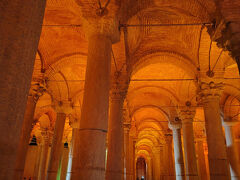 行ってみたかった地下宮殿の内部です

でも、事前に色々調べていたら、チケット高いし、
別に行かなくてもいっかなー、と適当に思っていたけど、
同行のRさんが行ってもいいよ、的な感じだったので、
じゃ、行くか！ってことになりました。