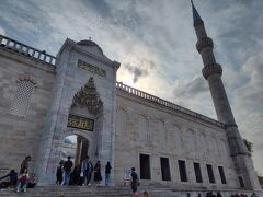 気を持ち直して、ブルーモスクに移動します
