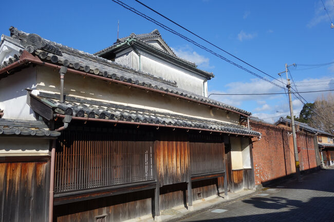 東濱口公園は、江戸で醤油問屋を営んでいた豪商の濱口氏が、故郷の活動拠点にしていた邸宅や庭園が、東濱口家の子孫の方から寄贈され公園として開放されています。西濱口家の当主が、稲むらの火の濱口梧陵です。<br />東濱口家、西濱口家が力を合わせて、広村の復興や堤防造りに尽力したそうです。