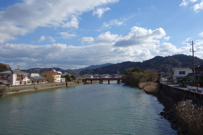 再度広川を渡り、湯浅駅の方に戻ります。