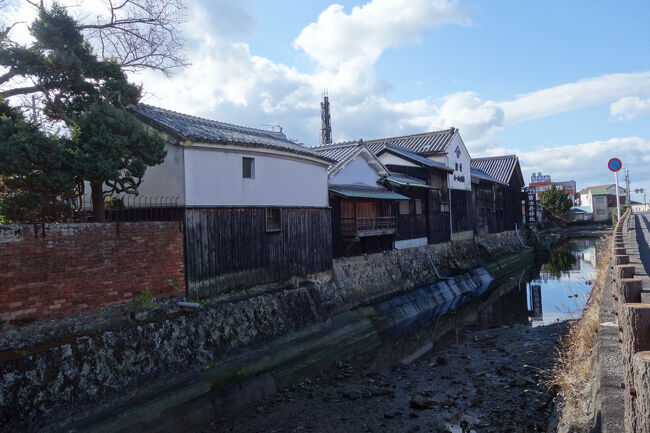 河口の反対側から見た大仙堀の風景。