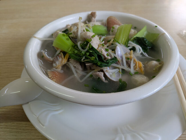 中華料理屋へ入ったら高級店だったけど海鮮たっぷりで美味しかった。