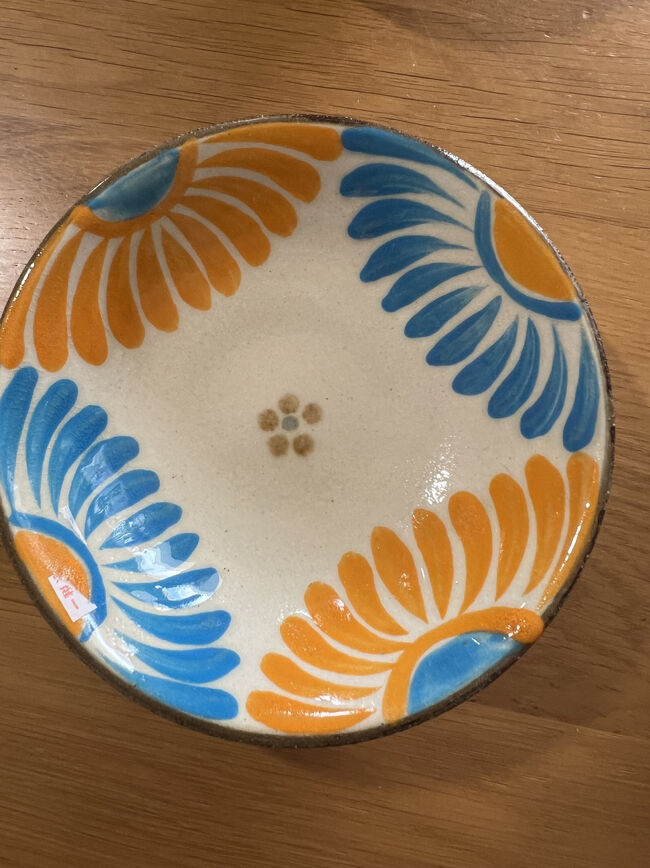 一目惚れ～(*^_^*)<br /><br />［購入品］<br />◇お皿￥2,800<br /><br />色合いが斬新でとても素敵なお皿です。使いやすいサイズですね～<br /><br />