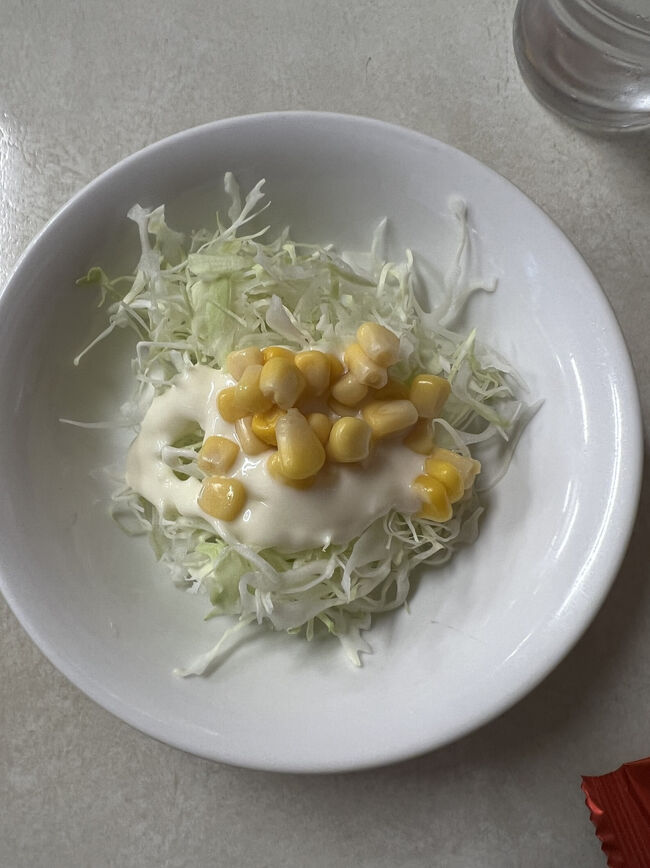 サラダ<br /><br />ヤバっ！！<br />美味しい、ドレッシング<br /><br />めちゃくちゃ好みの味、甘めです