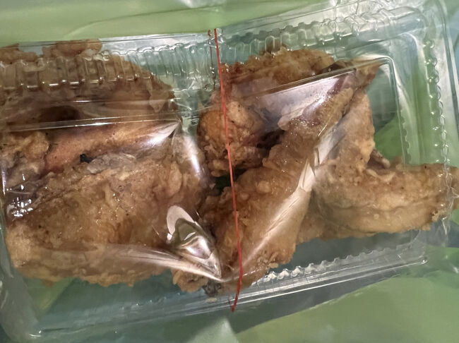 19:10<br />【ラ・ジェント・ホテル沖縄北谷】<br />キングタコス喜友名店から車で15～20分ぐらい<br /><br />ホテルに戻り、何よりも先に食べることにする(@￣ρ￣@)