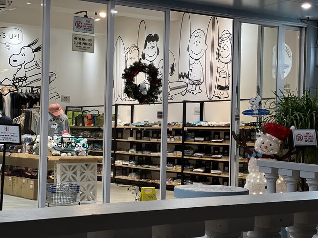 スヌーピーサーフショップはハワイのハレイワとダイヤモンドヘッドにあり、日本では沖縄と鎌倉にあるそうです<br />