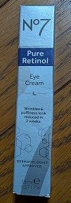 BOOTSのプライベートブランドNo7のレチノール アイクリーム<br />これがべたつかないので、すごくいいです。<br />もうすぐ1本使い終わっちゃう…<br />他のNo7製品も使ってみたいななんて、いまさら考えてます。
