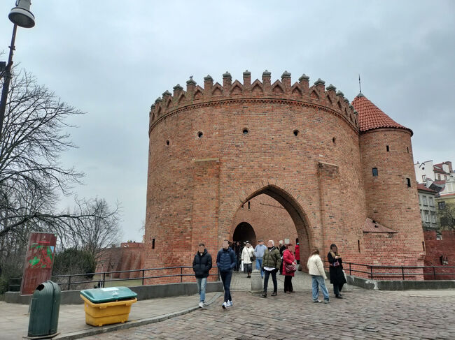 城門<br />一帯が王宮なのでしょう。