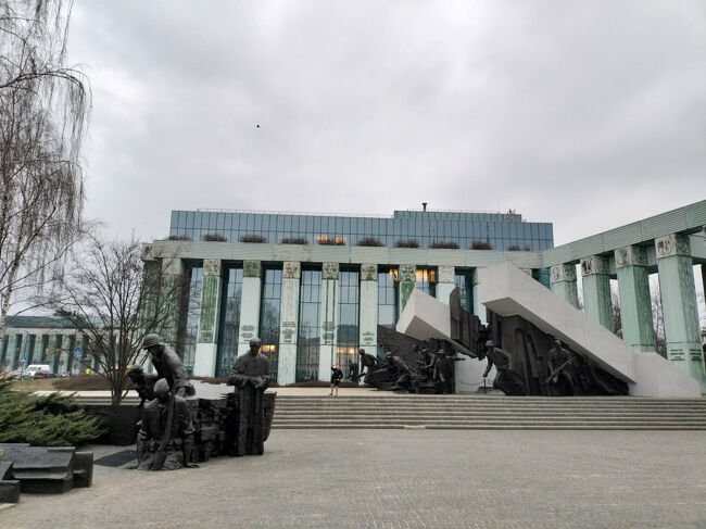 ワルシャワ蜂起記念碑