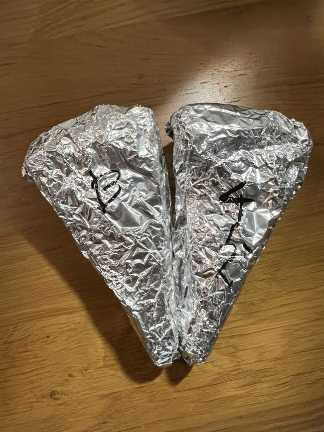 チーズパイとブルーベリーパイをおまけでいただきました<br /><br />ありがとうございました(^_^)v