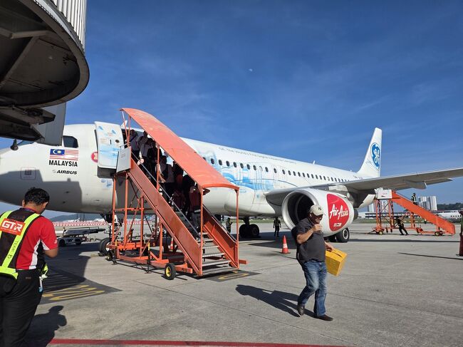 沖止めと言うわけでもなく<br />側だけど<br />ただ一度沖へ降りるという。