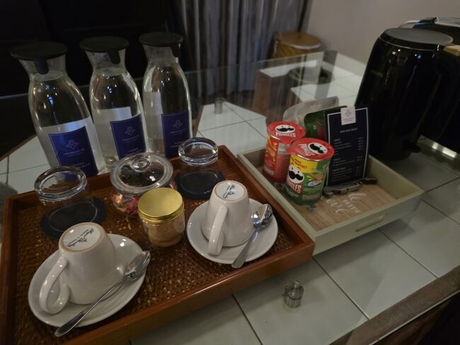 コーヒー、紅茶、ミネラルウォーターはFree