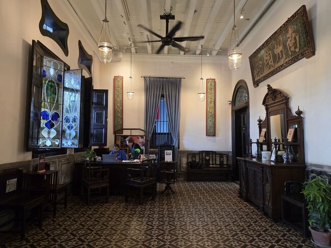 取り敢えずチェックイン<br /><br />冷たいおしぼりとウエルカムティー出してくださった