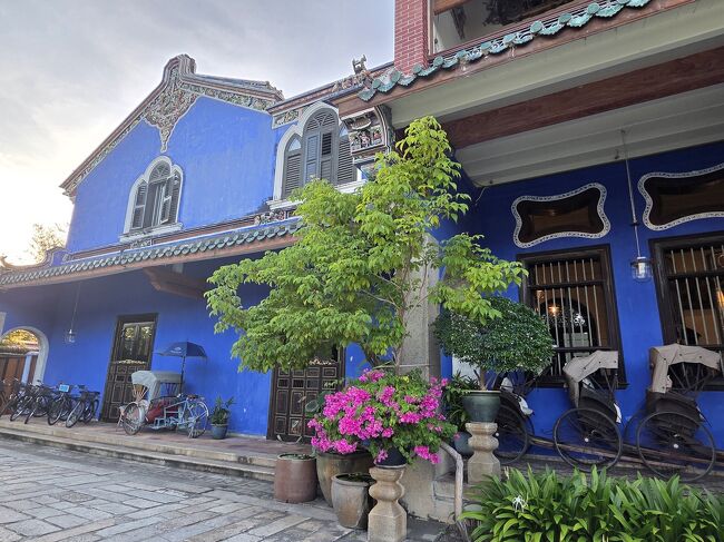 チョンファッツィ・マンション<br />Cheong Fatt Tze - The Blue Mansion<br /><br />昨年宿泊して<br />主人が珍しくこのホテル宿泊するためだけにペナンに行きたいというほど2人ともお気に入りになったホテル