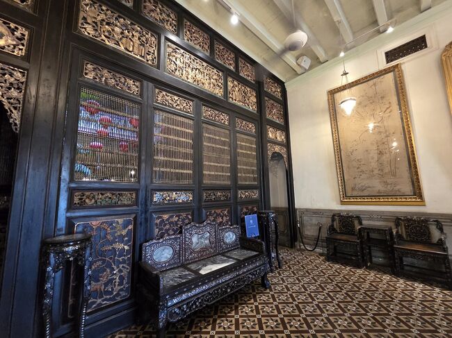 見学は今年から人数制限を始めたそうです。<br />宿泊客は無料で参加できます。<br />説明は英語<br />宿泊客はどこのスペースも勝手に見て回れるけど<br />一度は説明聴きながら回るのがお勧め