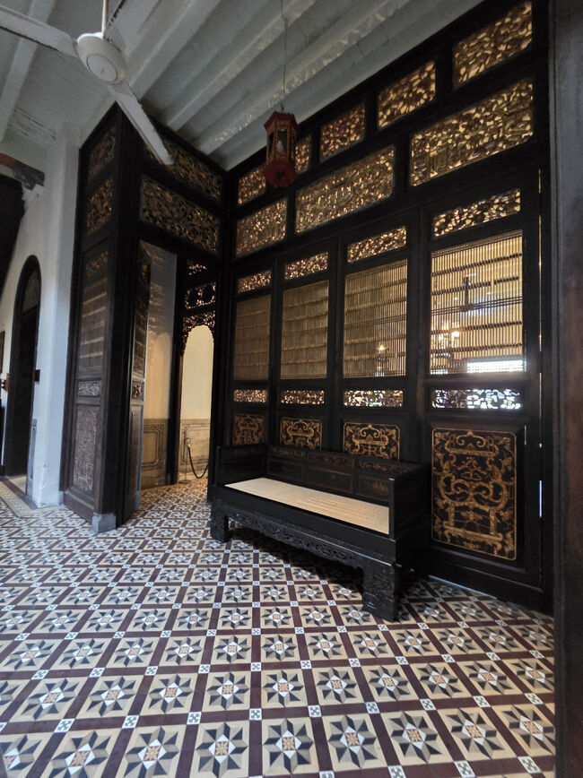 フロントロビーからこちらを入ると