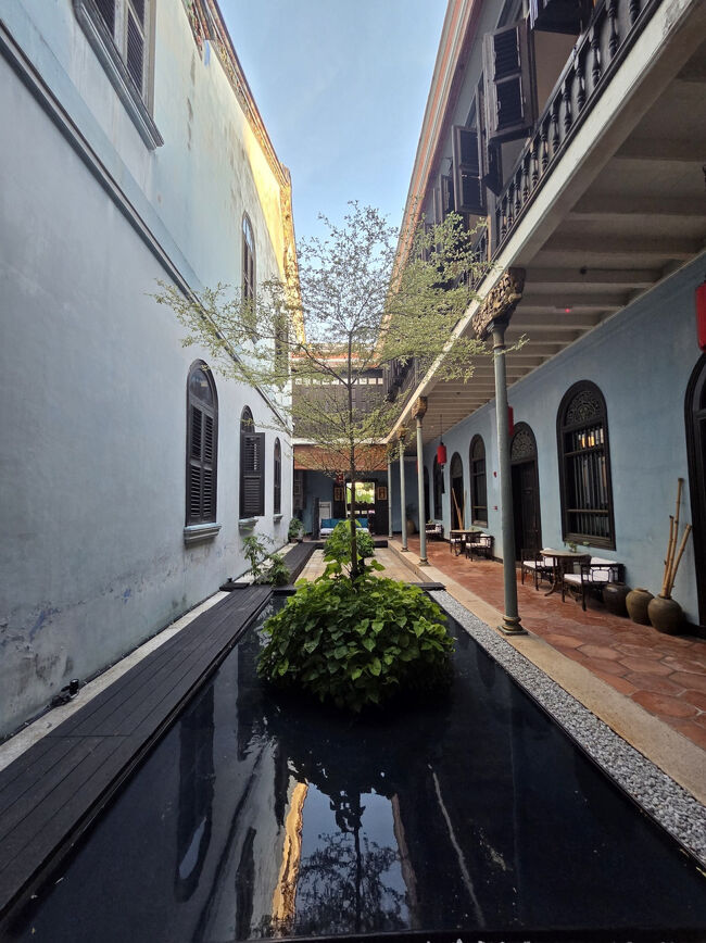 水盤の有る素敵な空間