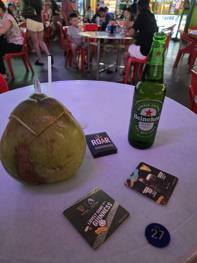 ココナッツジュース ハワイのより冷えてて美味しい