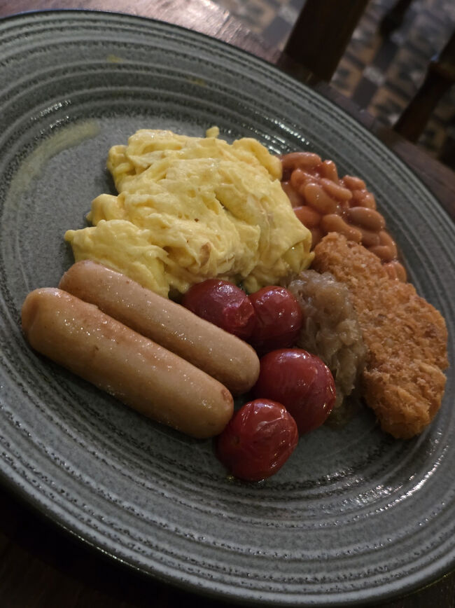 主人はスクランブルエッグ