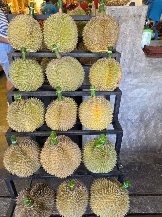 ドリアンは好んで食べないなぁ