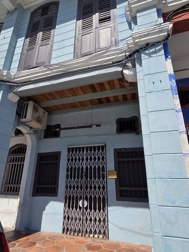 チョンファッツィ・マンション<br />Cheong Fatt Tze - The Blue Mansion<br />が、新しく街中に出してるお部屋です。<br />広くて良さそうだけどBARが遠い?