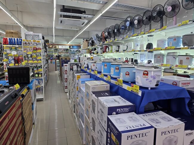 こちらのスーパー入ります。<br />Mydin Emporium Pulau Pinang