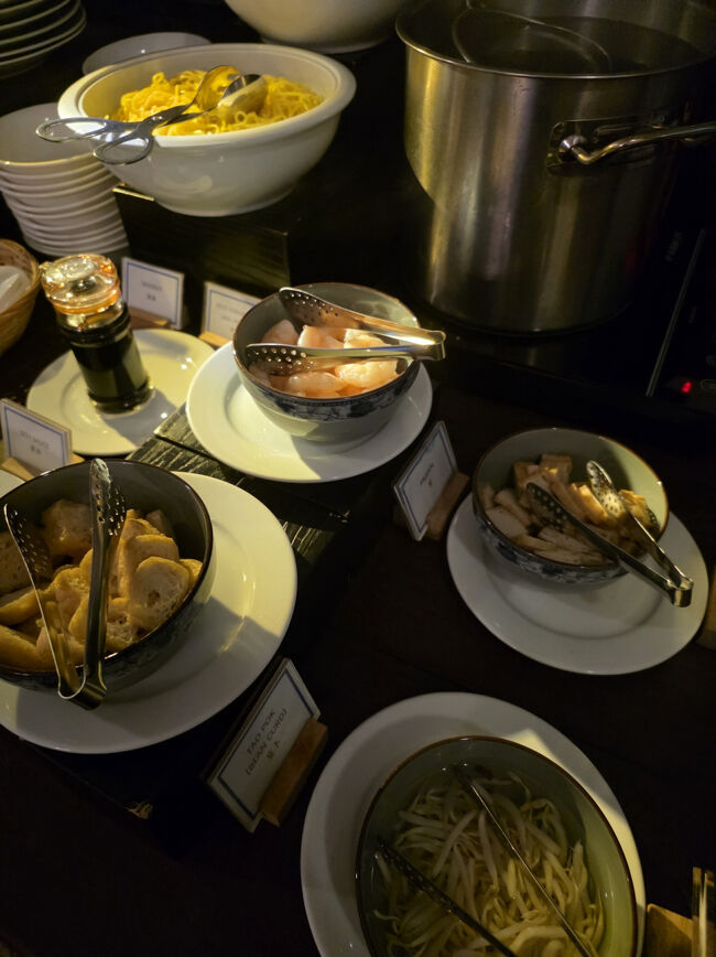 ヌードルも変わっています。<br />具材も変わっています。