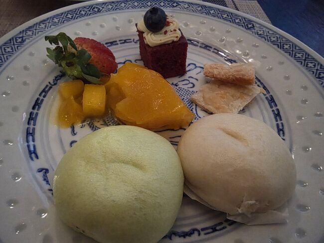 後で1プレート届くのも忘れて(￣ー￣)