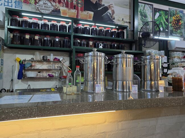 さっきの発酵させていたのを試食させて下さり