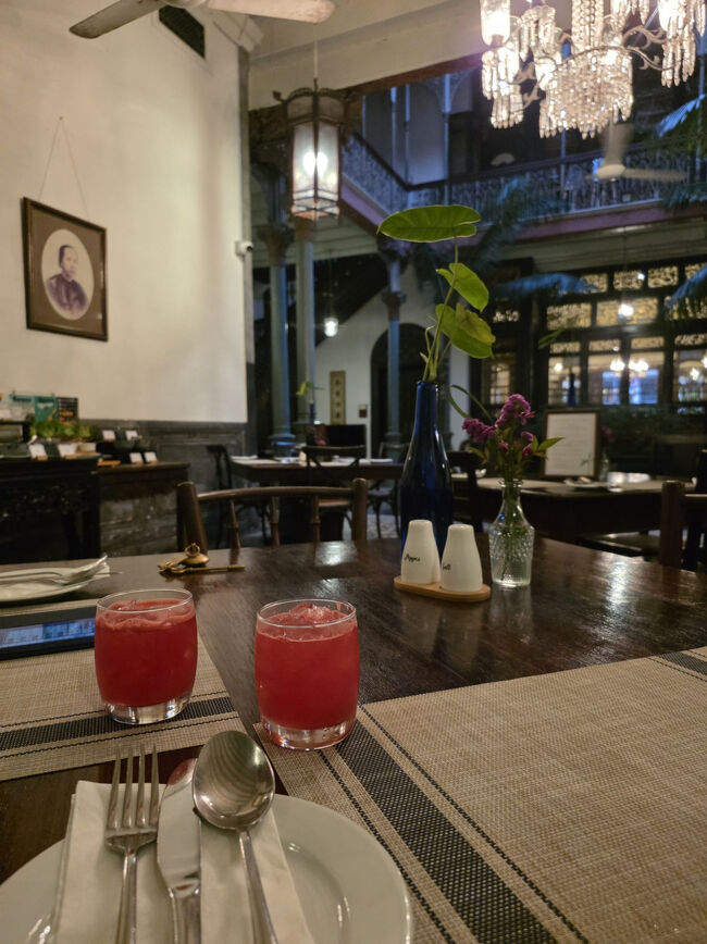 パイナップルジュースは選べないので<br />ウォーターメロン