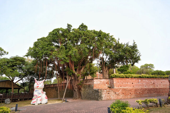 数分歩いて安平古堡に<br /><br />https://maps.app.goo.gl/jHu3RmNVGvNpj7Jq7?g_st=ipc