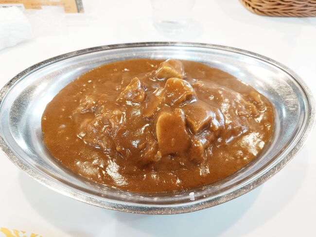 結構売り切れの多い「野菜カレー」ルー。じゃがいもと人参がゴロゴロ入っているのがポイント。じゃがいもの甘さを感じるのが他のルートの違い。自分としてはイチオシのルーです。