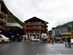 駅に到着しましたー。

ハイキング終了。お疲れさまでした。
歩くスピードはいろんな物を見ることができて楽しかった。
