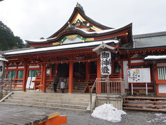 南宮大社は、鉱山を司どる神である金山彦命を祭神としており、全国の鉱山・金属業の総本宮として古くから信仰を集めています。