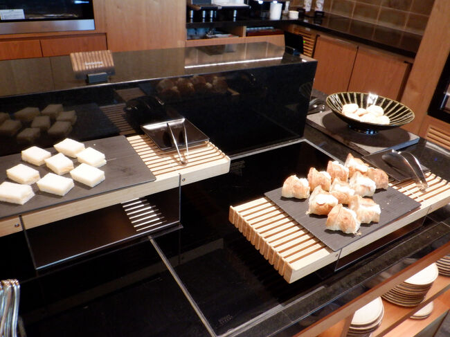 サンドウィッチ・クロワッサンにポテサラサンドしたもの