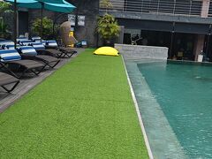 ～4日目～

おはようございます！

4日目にして最終日(⁠o⁠_⁠O⁠)

今日の夜21:50には空港へ出発します(;_;)

お部屋は18時まで使えるので午前中はプールでのんびり♪